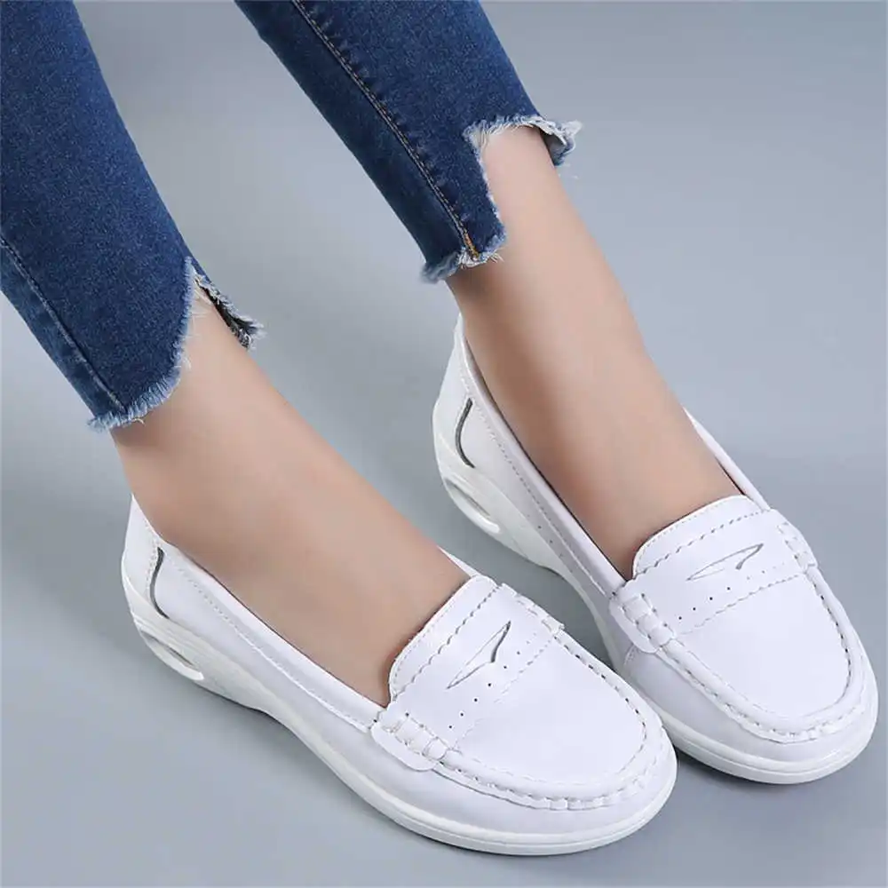 Thick Sole Slipon White Traine - Best Tech Office Accessories ulasan dan harga