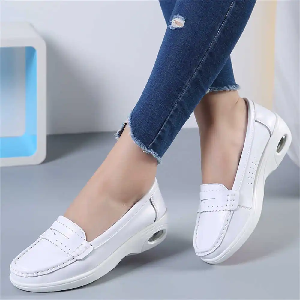 Thick Sole Slipon White Traine - Best Tech Office Accessories ulasan dan harga