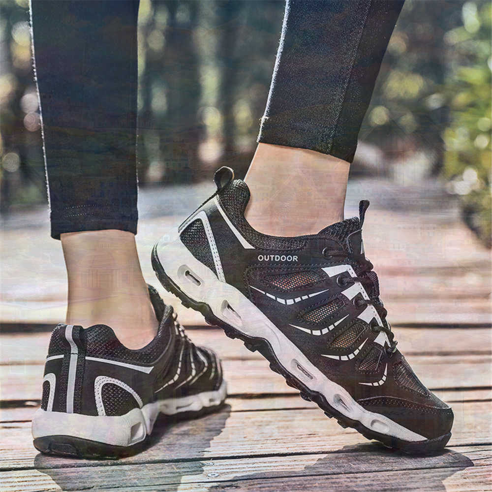 Sumer Round Tip Silver Sneaker - Tech Accessories For Students ulasan dan harga
